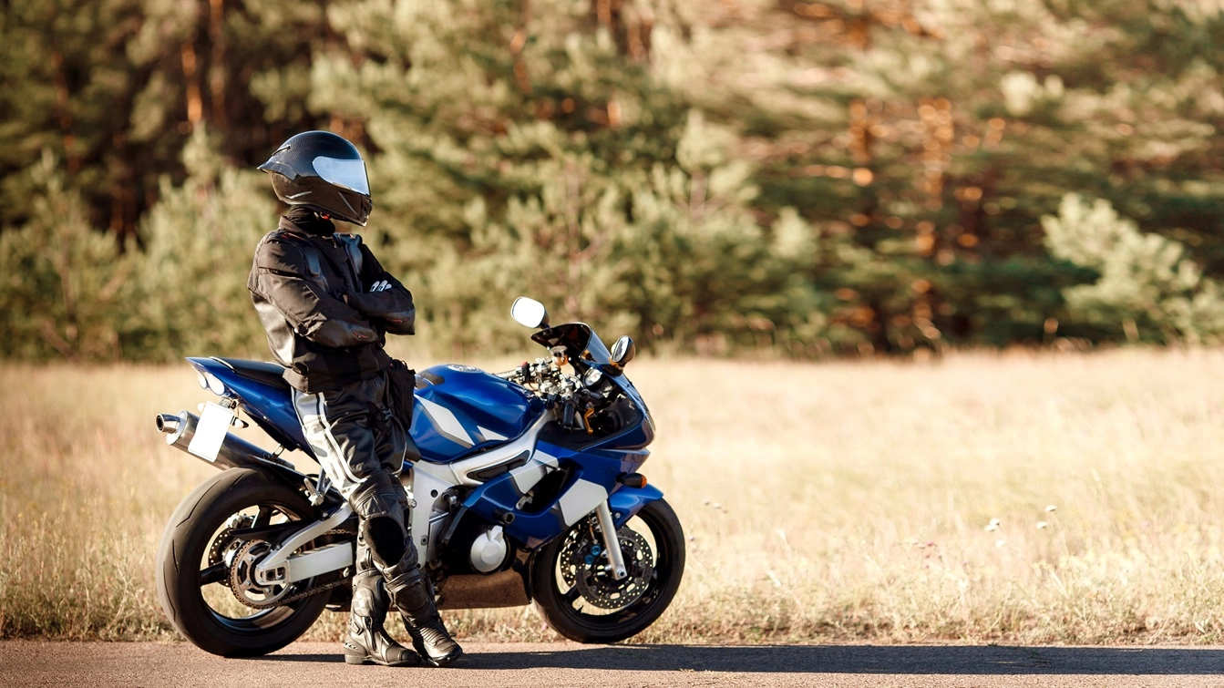 How Motorcyclists Can Effectively Handle Threats on The Road image